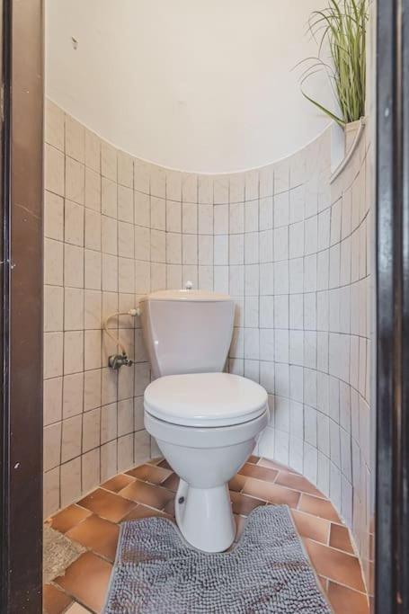 Hradec Králové Carolina'S Romantic Apartment מראה חיצוני תמונה